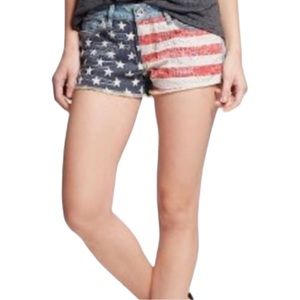 Knox Rose Sequin Painted Patriotic Flag Holiday Denim Short Frayed Edge Shorts